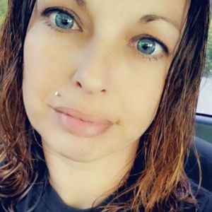 Meet your Posher, Lea